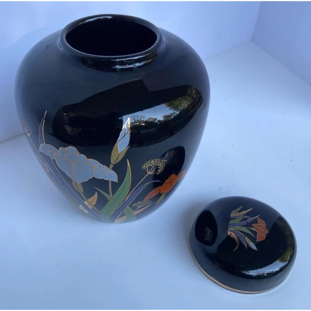 Vintage Japanese Porcelain Ginger Jar Kyoritsu - Oriental Decor
